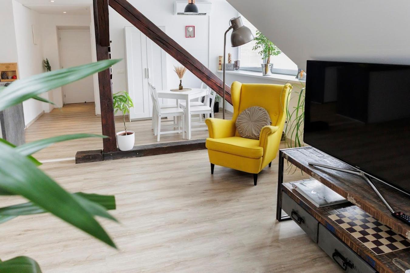 Vip Apartment In Old Town With Free Parking Pressburg Exterior foto