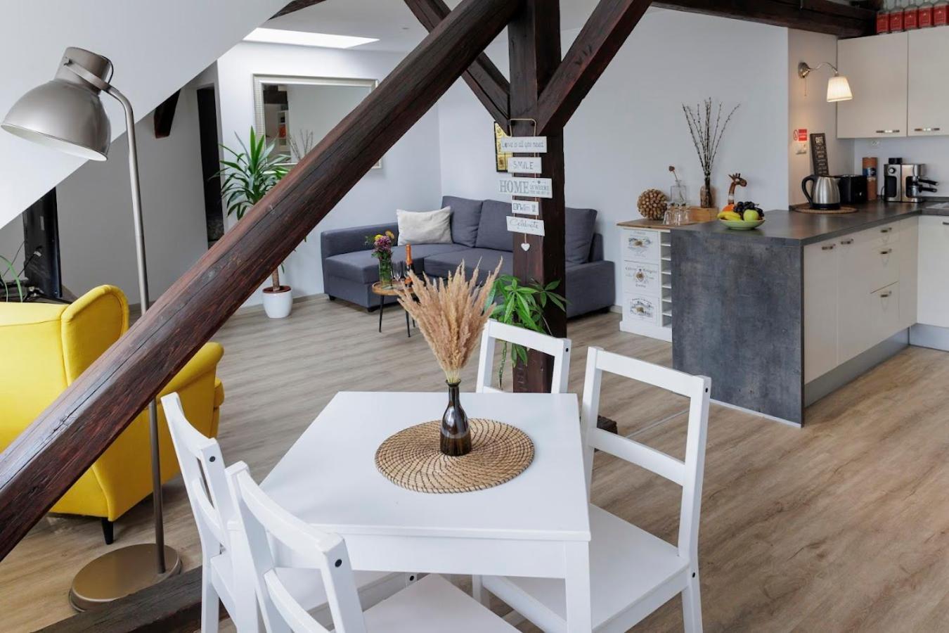 Vip Apartment In Old Town With Free Parking Pressburg Exterior foto